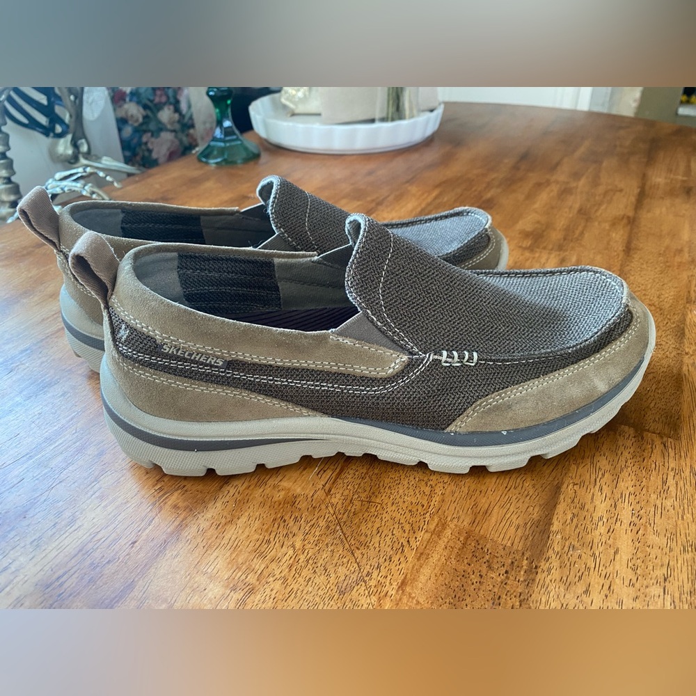 Skechers Shoes- Men's 9